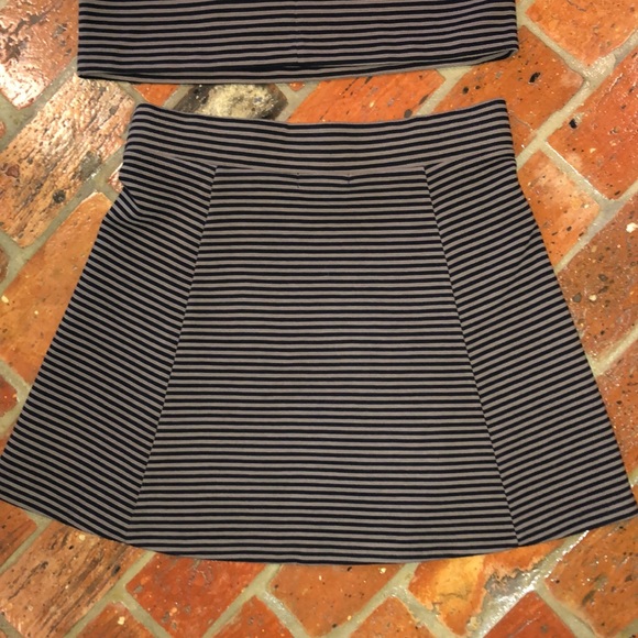 Banana republic ribbed crop top and fit and flare skirt set sz M/L - Picture 6 of 8